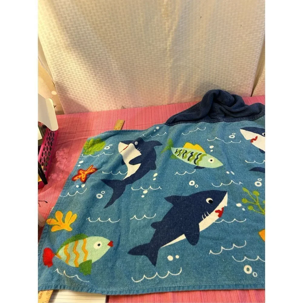 Shark blue hooded towel 100 cotton rn 57623‎ 24x48
